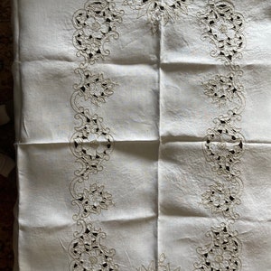 Vintage Embroidered Cutwork Tablecloth in Ivory Linen and Floral Echru Machine Embroidered Stitching