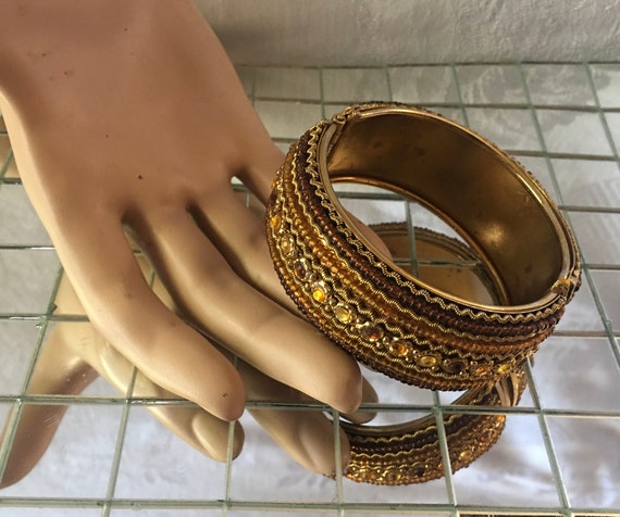 1990’s Vintage Jeweled and Beaded Cuff Bracelet w… - image 3