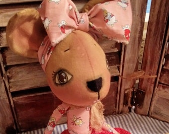 Primitive Skinny Minnie is an sweet little 14"  bunny  Pattern perfect for Easter