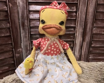 Farmhouse Primitive Plucky Duck pattern is easy peasy and so cute for Spring