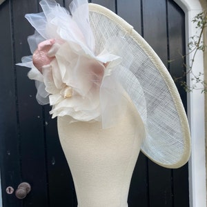 Kentucky derby hat, beige derby hat, floral pink ascot hat woman, straw fascinator, wedding hat, beige pink ascot hat, mother of bride hat