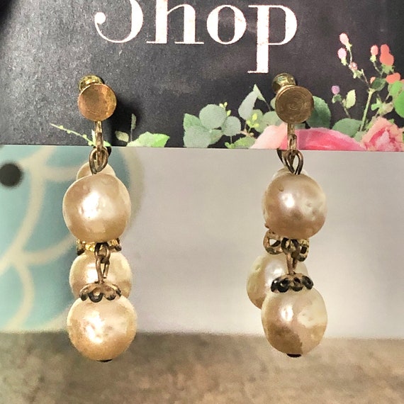 Vintage Screw Back Pearl Dangle Earrings, 1960s F… - image 8