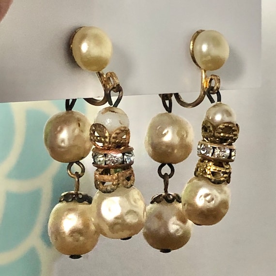 Vintage Screw Back Pearl Dangle Earrings, 1960s F… - image 1