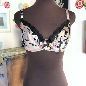 Vintage Vanity Fair Floral Bra, 1970s 34C Lightly Padded Underwire Gold Flower