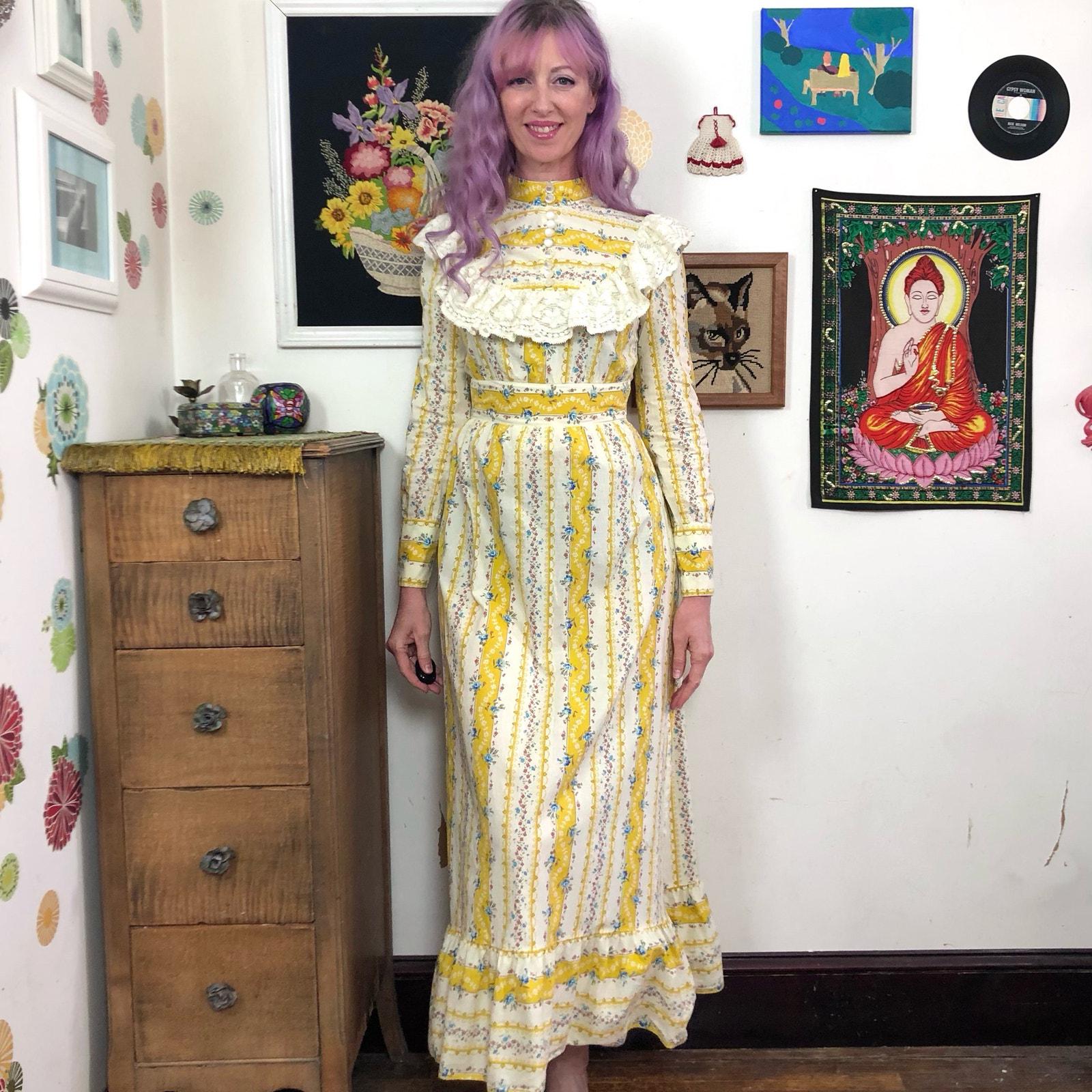 Vicky Vaughn★　ワンピース　ヴィンテージ　アメリカ製　エプロン風 Vintage Fashion Spotlight: Vicky Vaughn - The Vintage Inn