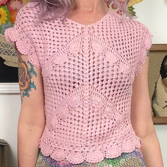 Vintage Pink Crochet Blouse, 1970s Cap Sleeve Top… - image 1