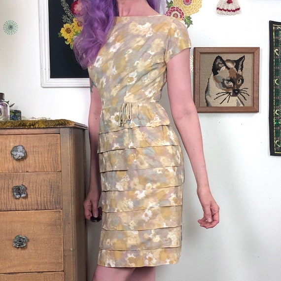 Vintage Gold Floral Wiggle Dress, 1950s Mustard D… - image 4