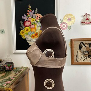 Vintage Victoria's Secret Bra, 36C Second Skin Satin Front Closure, Bronze Taupe zdjęcie 4