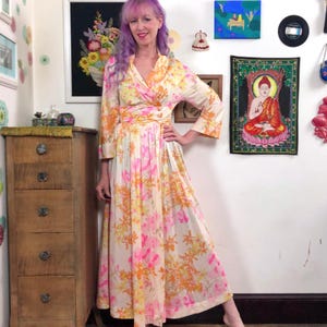 Vintage Vanity Fair Floral Dressing Gown, 1960s Flower Print Robe, Sz XS-S
