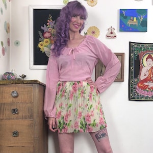 Vintage Betsey Johnson Rose Print Mini Skirt, 90s Fairygrunge Accordion Pleat XS