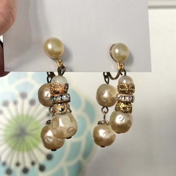Vintage Screw Back Pearl Dangle Earrings, 1960s F… - image 4