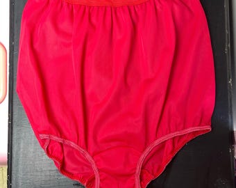 Vintage Granny Panties, 1960s High Waisted Red Panty Double Mushroom Gusset S-M