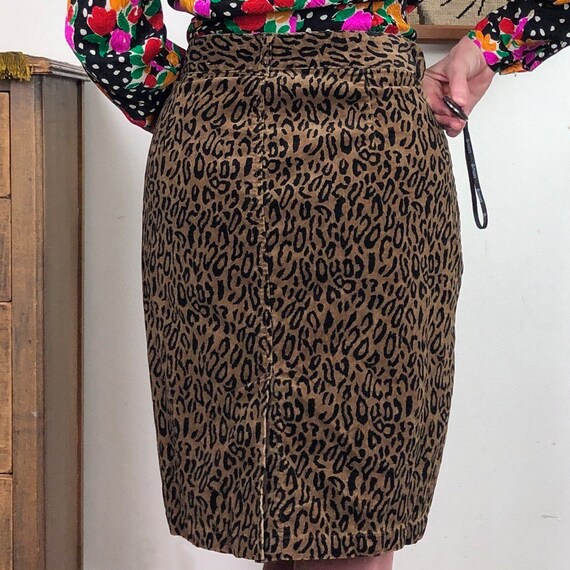 Vintage Leopard Print Mini Skirt, 1990s Corduroy … - image 7