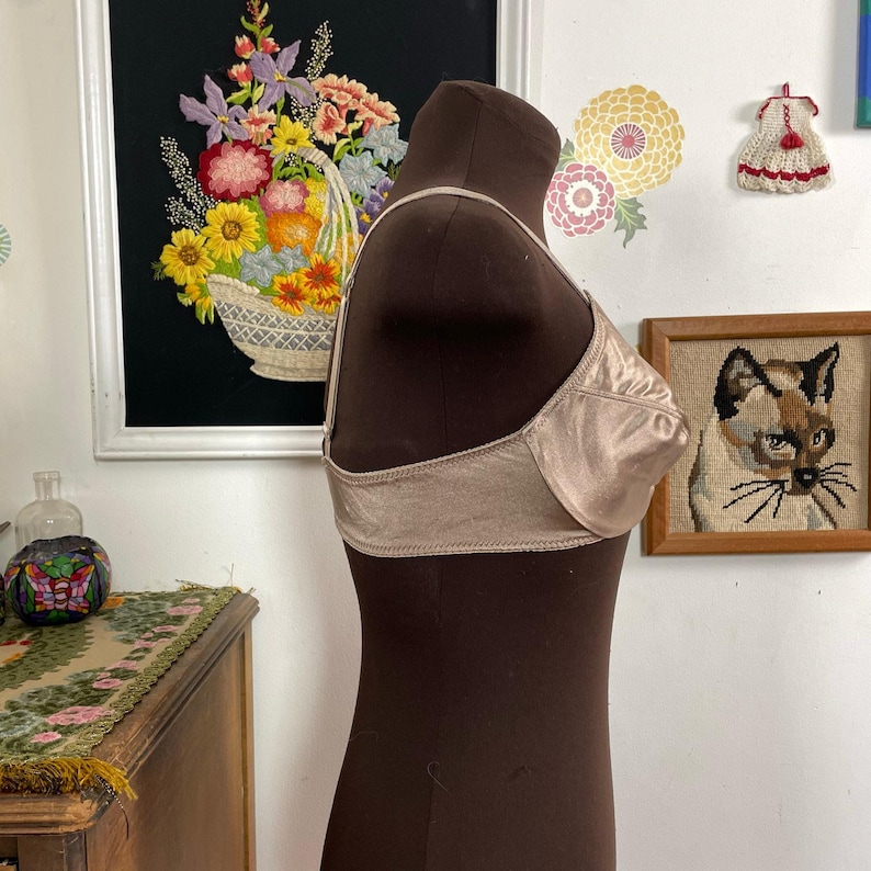Vintage Victoria's Secret Bra, 36C Second Skin Satin Front Closure, Bronze Taupe zdjęcie 2