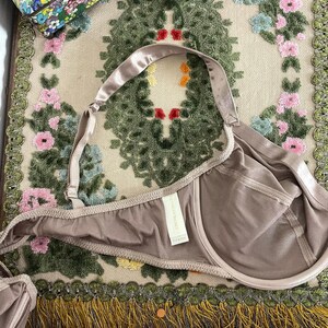 Vintage Victoria's Secret Bra, 36C Second Skin Satin Front Closure, Bronze Taupe zdjęcie 10