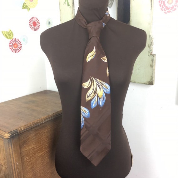 Vintage Wide Floral Tie, 1970s Super Wide Necktie… - image 2