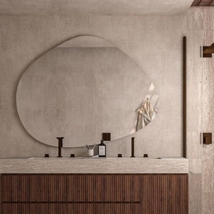 Wandspiegel asymmetrisch: Großer unregelmäßiger Spiegel (82x106 cm)