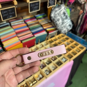 Porte-clés personnalisé estampé à la main