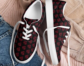 Women’s lace-up canvas shoes