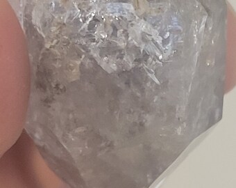 Herkimer Diamond Quartz Crystal 26.60 g 86.40 carats. 1.50 inches
