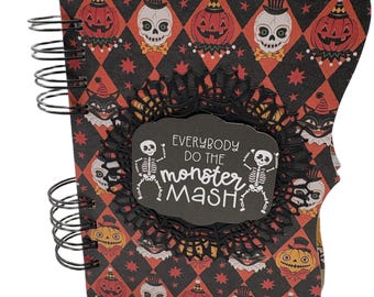 5" x 7" Halloween Themed Album - Just Add 24 Photos - Handmade Bracket Edged 10 Page  Photo Book