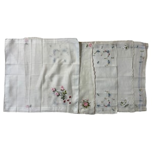 Vintage Floral Embroidered Handkerchiefs - Set of 5 Dainty Hankies