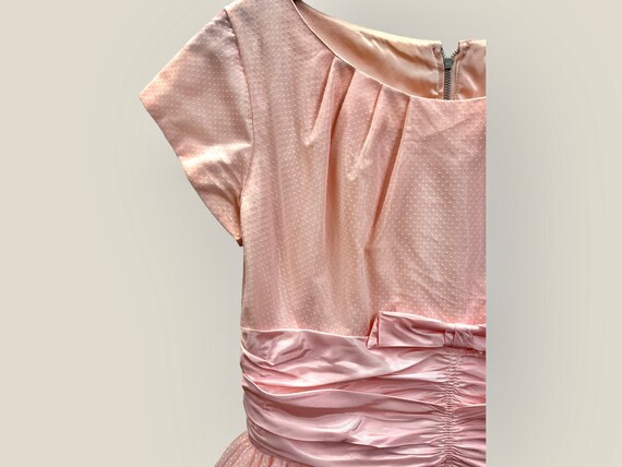 1950’s Pastel Pink Party Dress with White Swiss D… - image 5