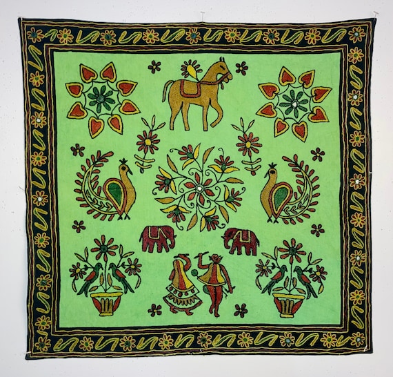 Vintage Embroidered Animal Tapestry 34 x 34 Etsy