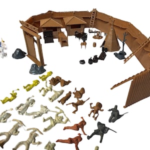 1960&#39;s MARX Fort Apache Plastic Play Set | 81 Piece Set | Made in USA | Indians, Native, Camp, Cowboys