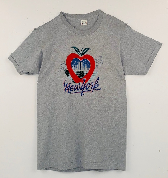 Tシャツ・カットソー COLUMBIA / NEW YORK CITY THE BIG APPLE T-SHIRT DARK GRAY COLUMBIA / コロンビア NEW YORK CITY THE BIG APPLE T-SHIRT