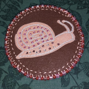 Zippy Snail Brooch with Pink & White Rhinestones and Beaded Edge.