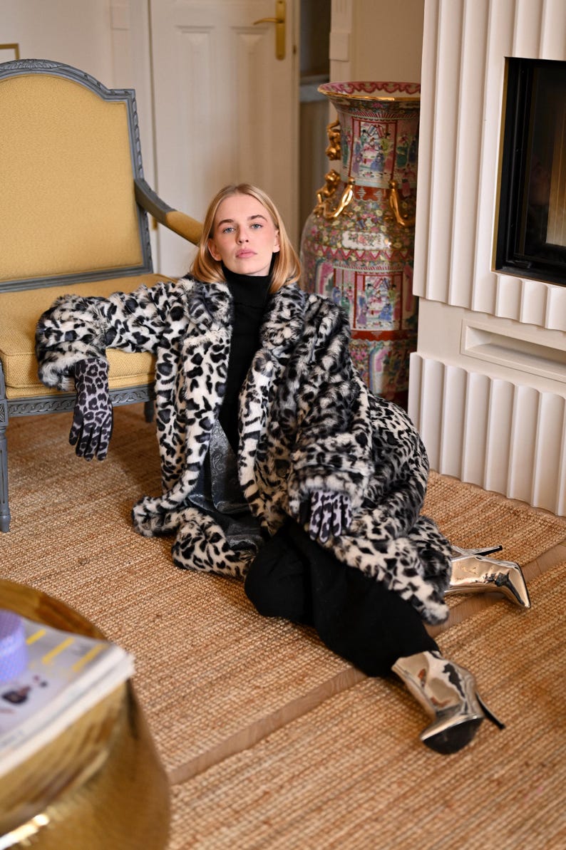 Winter coat, vintage warm fur luxury coats, woman fur jacket, womans oversized long coat, luxury gift coat, winter clothing, fur coat woman