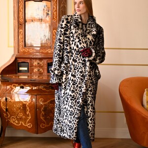 Winter coat, vintage warm fur luxury coats, woman fur jacket, womans oversized long coat, luxury gift coat, winter clothing, fur coat woman