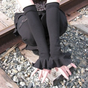 Organic Ruffled Arm Warmers image 4