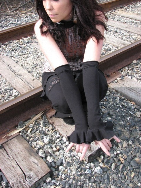 Organic Ruffled Arm Warmers