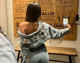 Jeansjacke: Verziert mit Sternen und Kristallquasten | Individuelle Größenanfertigung möglich | Jeansjacke für Damen und Herren