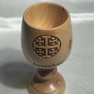 Handgeschnitzter Weinbecher aus Olivenholz, Jerusalem-Kreuz, handgemachtes Olivenholz, Olivenholz, christliche Geschenke Jerusalem-Kreuz, Bethlehem-Geschenk