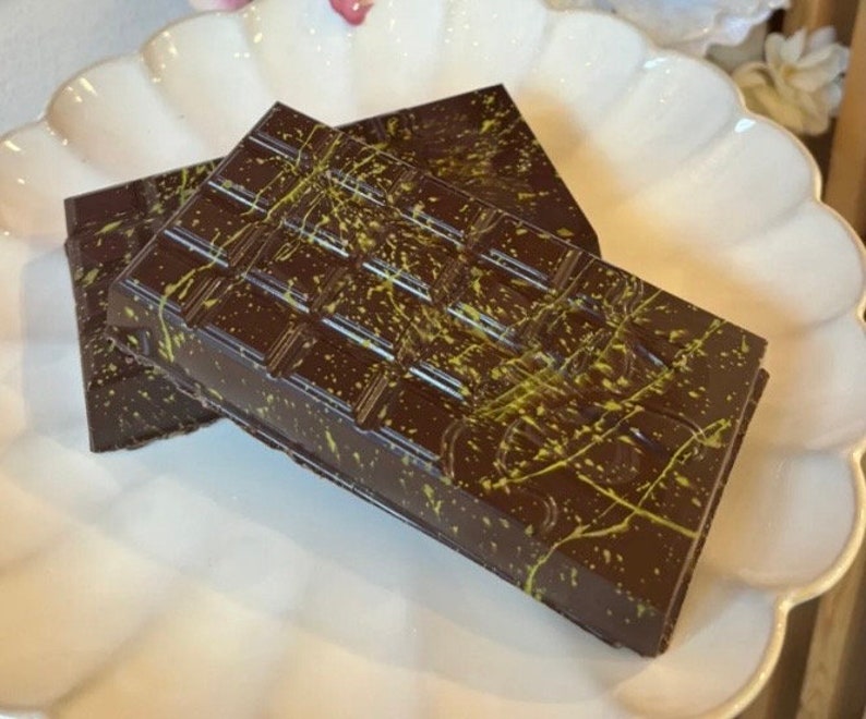 2 Pieces Large Kunafa Pistachio Chocolate Bar Inspired by the Viral Chocolate Bar Pistachio