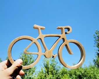 Décoration de vélo en bois faite main - Statuette de vélo en gravier avec/sans support • Cadeau pour cyclistes • Maison écologique et oeuvre d'art murale