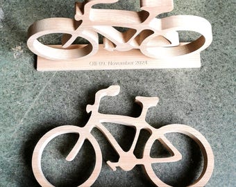 Décoration personnalisée de vélo en bois de chêne : cadeau cycliste, sculpture 3D autoportante