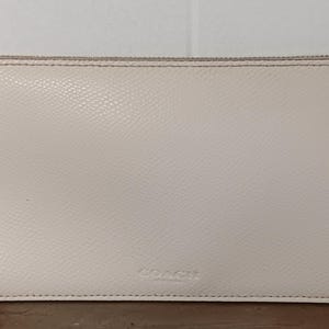 Authentic Vintage Coach Ivory Clutch Zippered Envelope Wallet Luggage