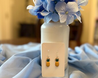 Pineapple Dangly Earings (comes with back)