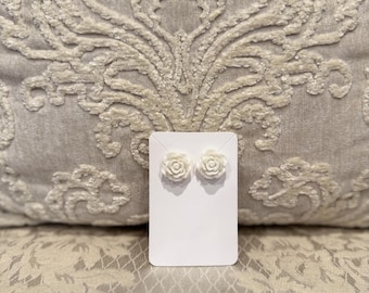 White  Resien  Flower Studs Earings (comes with back)