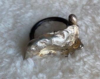 Wave Ring with oxidized band