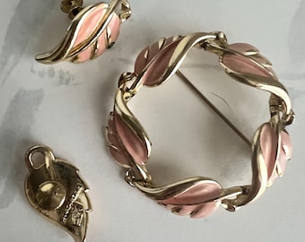 Pink enamel circle pin & screw back earring set