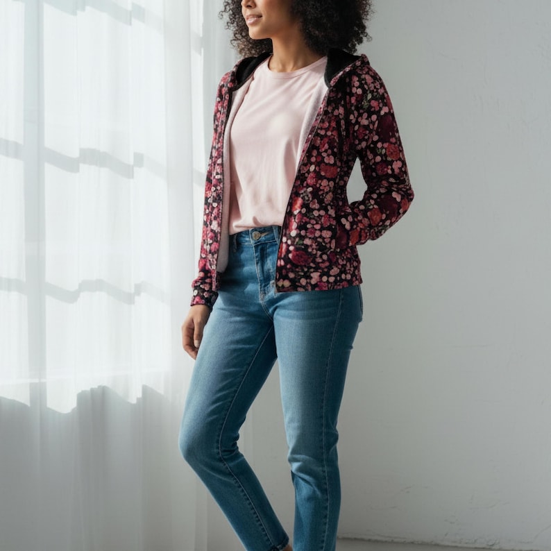 Stylish Womens Hoodie Floral Pattern Sweatshirt Zip Front Design Botanical Print Jacket Casual Layer Everyday Outerwear Feminine Style Comfortable Fashion Blooming Flower Motif Versatile Wardrobe Essential Pretty Clothing Option Perfect