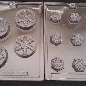 LARGE or SMALL SNOWFLAKE Mold Soap Winter Snow Flake Seasonal Candy Melt and Pour Bar Glycerin Molds Plastic Chocolate Making Craft Lotion