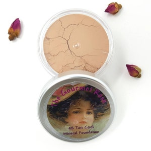 タン クール #8 ファンデーション シアー ベア ピンク レッド アンダートーン トーン ミネラル アクネ カバー ナチュラル マット ミネラル メイクアップ フルサイズ リフィル サンプル ジャー