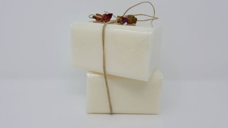 2 lb GoLdEn JOJOBA OIL Melt and Pour Soap 100 All Natural No SLS Base Vegan Sodium Laurel Sulfate Free Wholesale