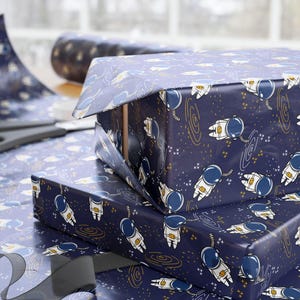 Astronaut Wrapping Paper, Space-Themed Gift Wrap, Cute Outer Space Birthday Wrapping Paper, Galaxy Adventure Gift Wrap